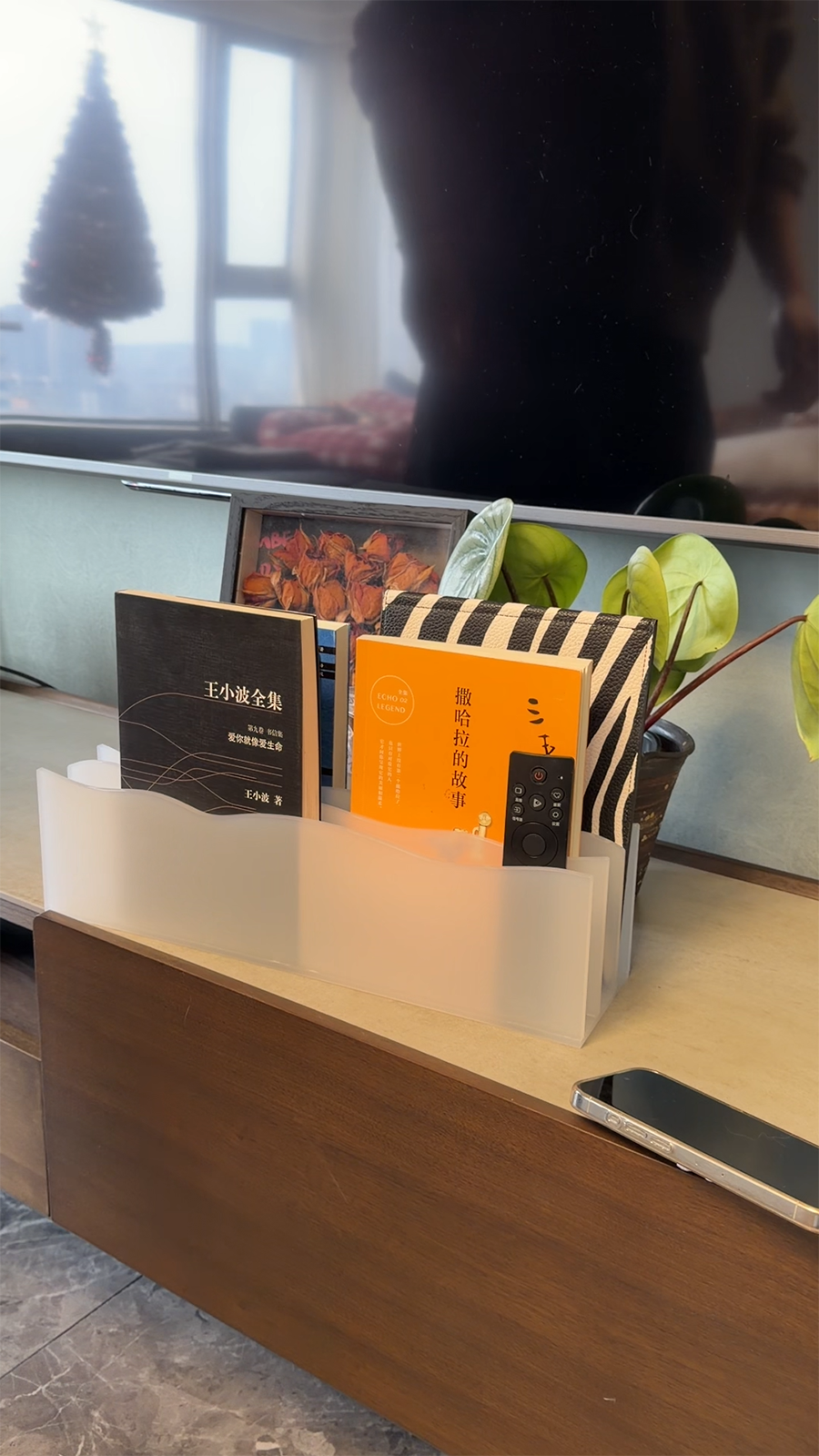 Cheese-Shaped Desktop Organizer